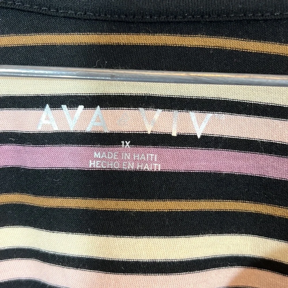 Ava & Viv stripe long sleeve top size 1X - Picture 4 of 11